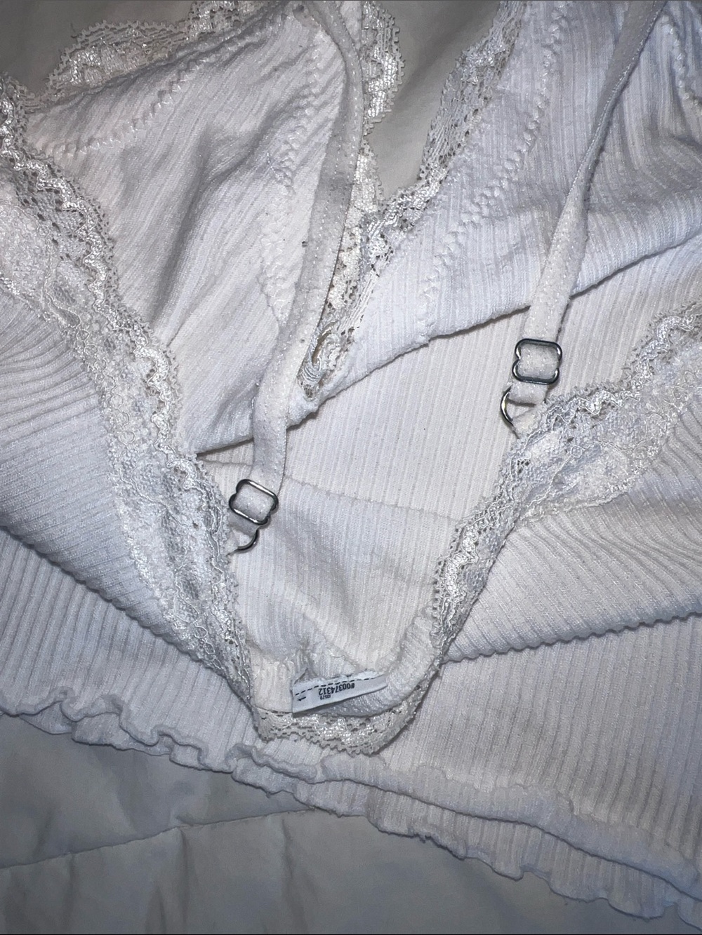 Urban Outfitters White Ribbed Lace Trim Cropped Cami - Picture 4 of 4
